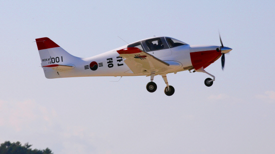 KT-100 초도비행 성공