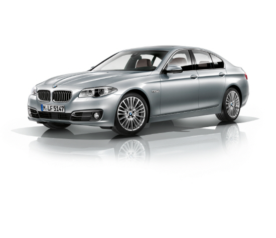 BMW_뉴_5시리즈(Still)_(1)