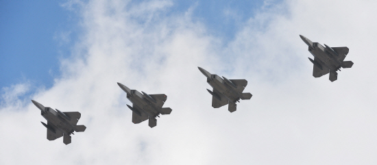 세계최강 전투기, F-22랩터