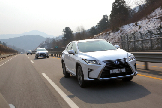 Lexus 2016 New Generation RX 주행 (3)